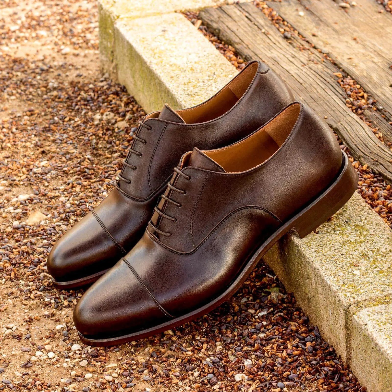 Brown Classico Oxford shoes in leather, back view