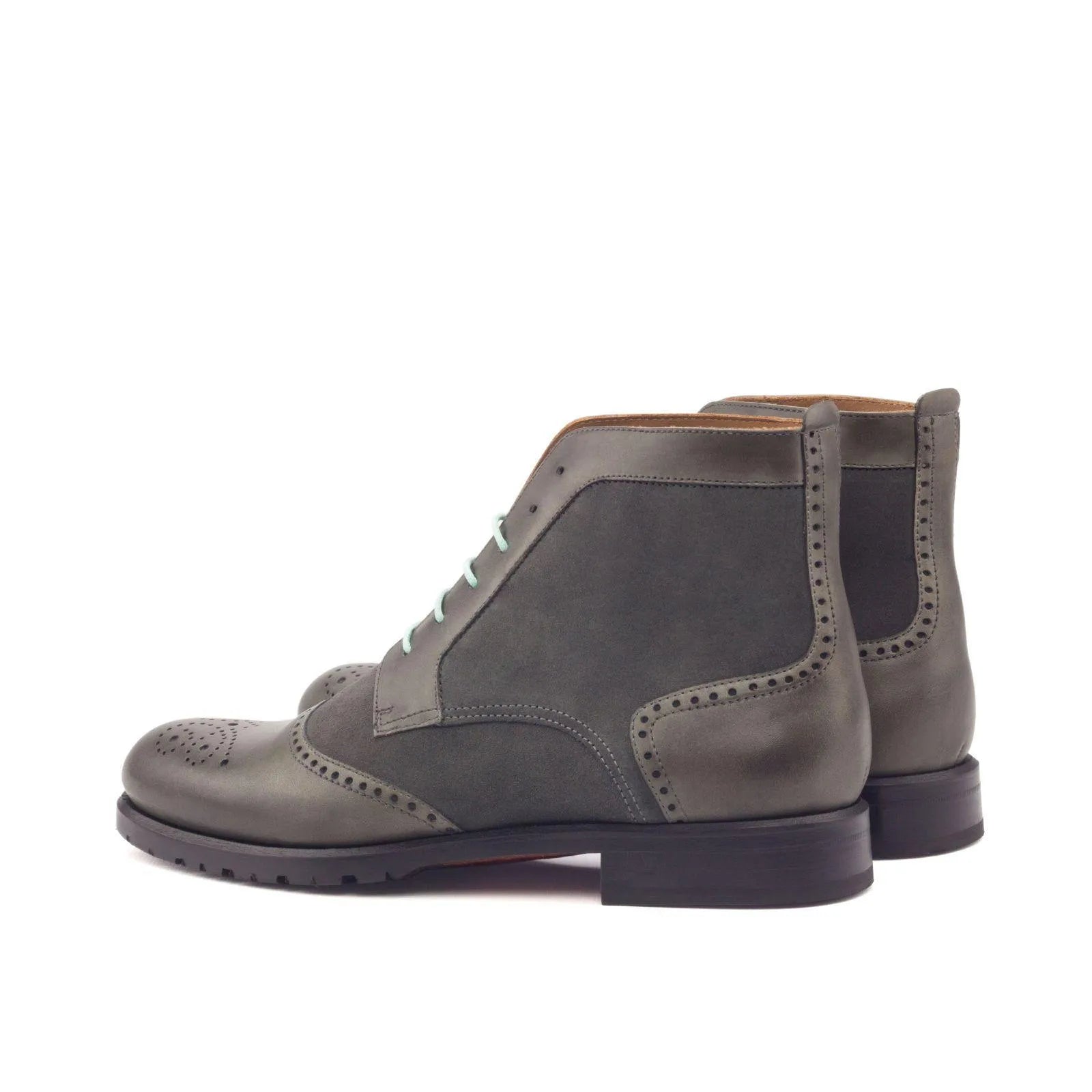 Elizabeth ladies brogue boots in gray leather wingtip design