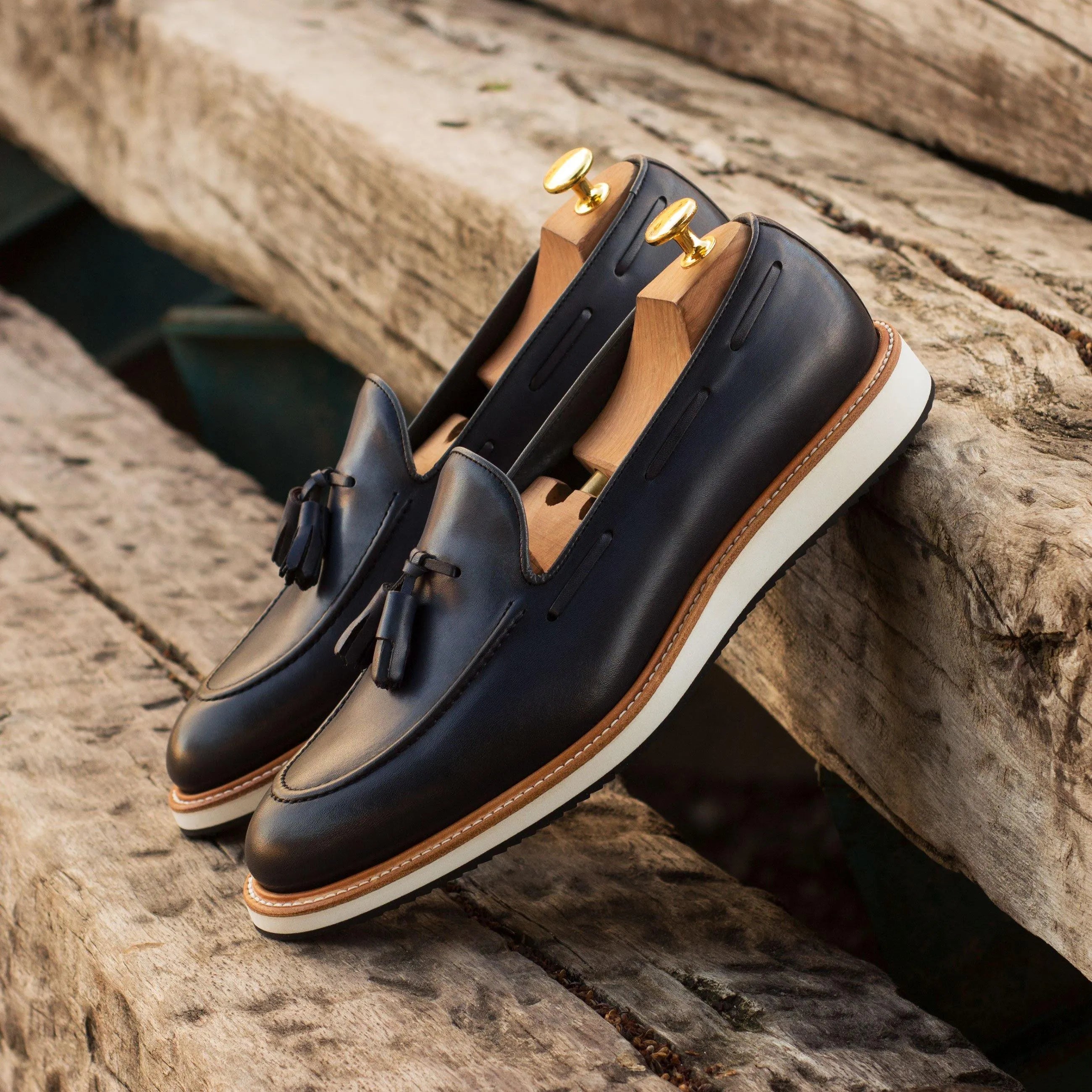 Lodino loafers II black leather tassel loafers with painted calf rounded toe