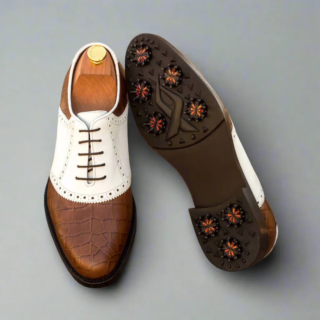 Two-tone Salvador golf shoes with spikes