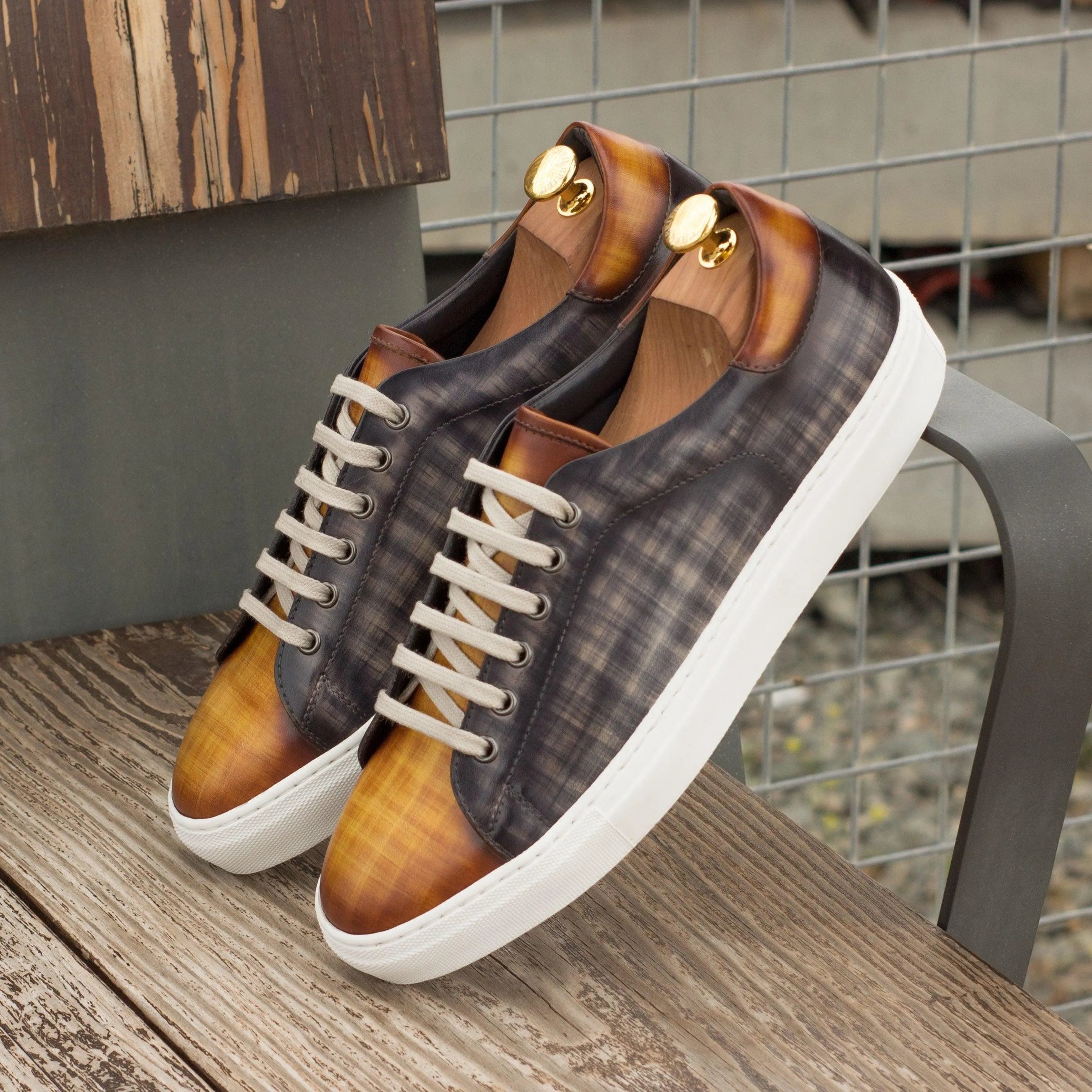 Tameo Trainer Patina Sneaker II with leather sneakers and shoe trees