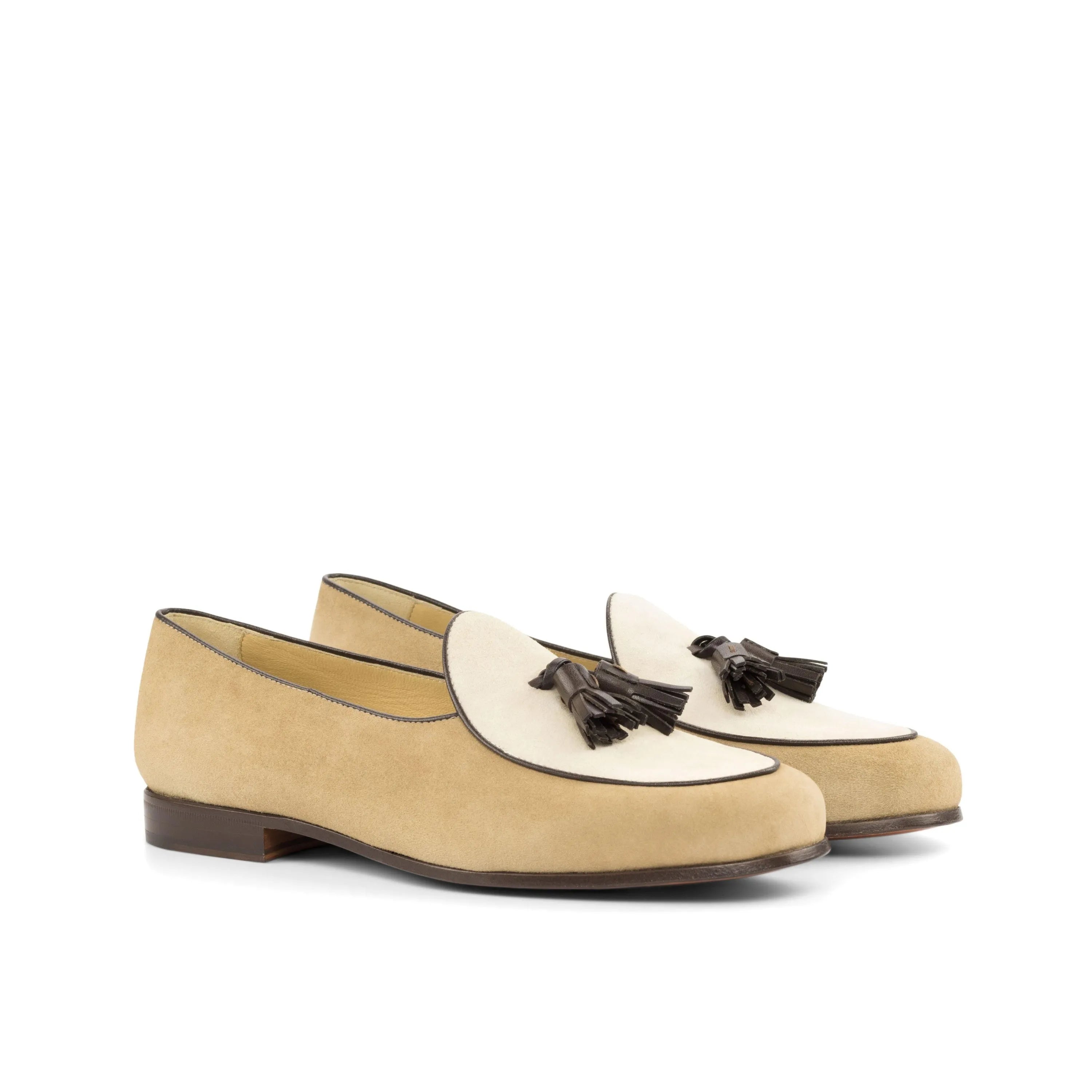 Tan and white tassel loafers on Teatro Belgian Slipper II