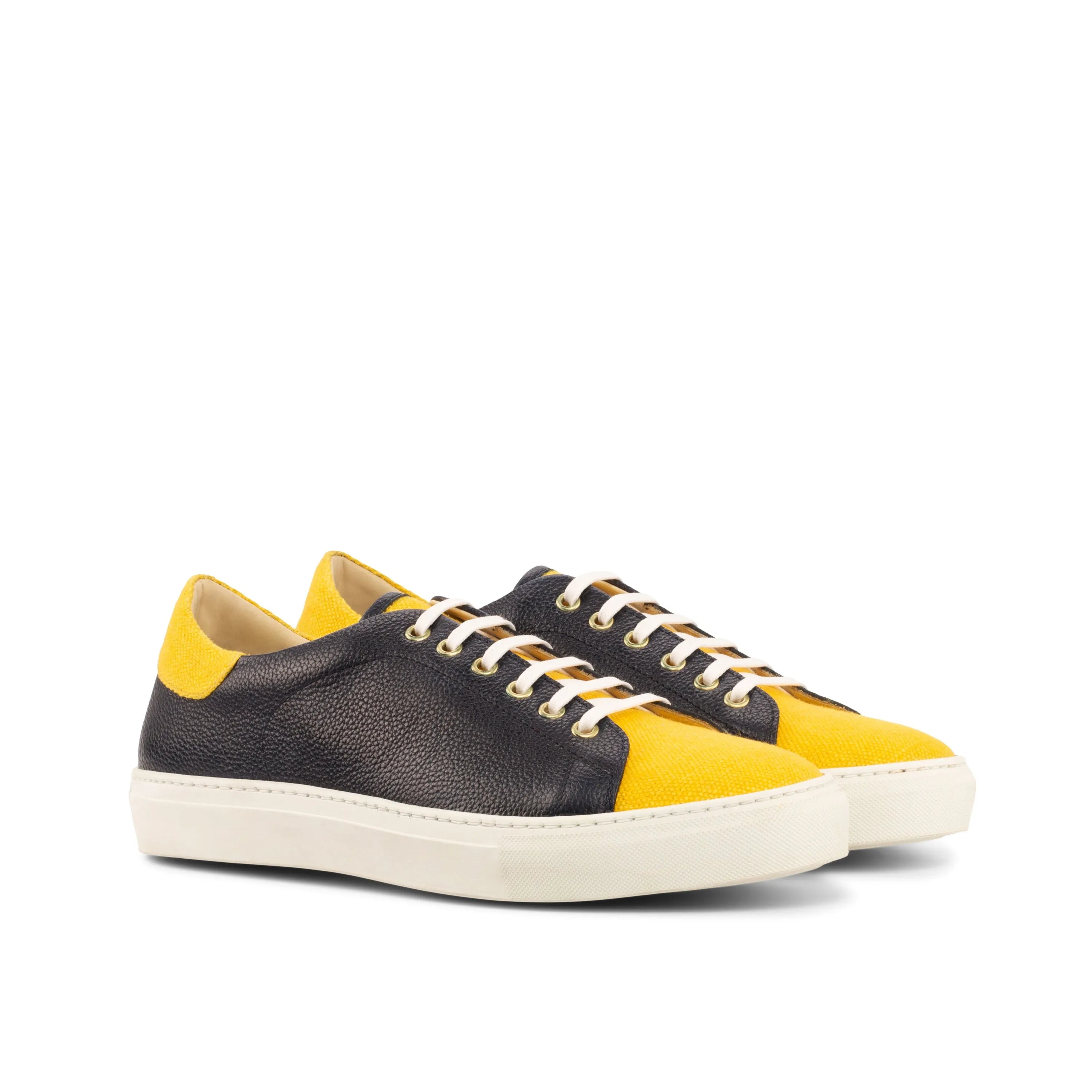 Tima67 trainer sneaker with two-toned leather design