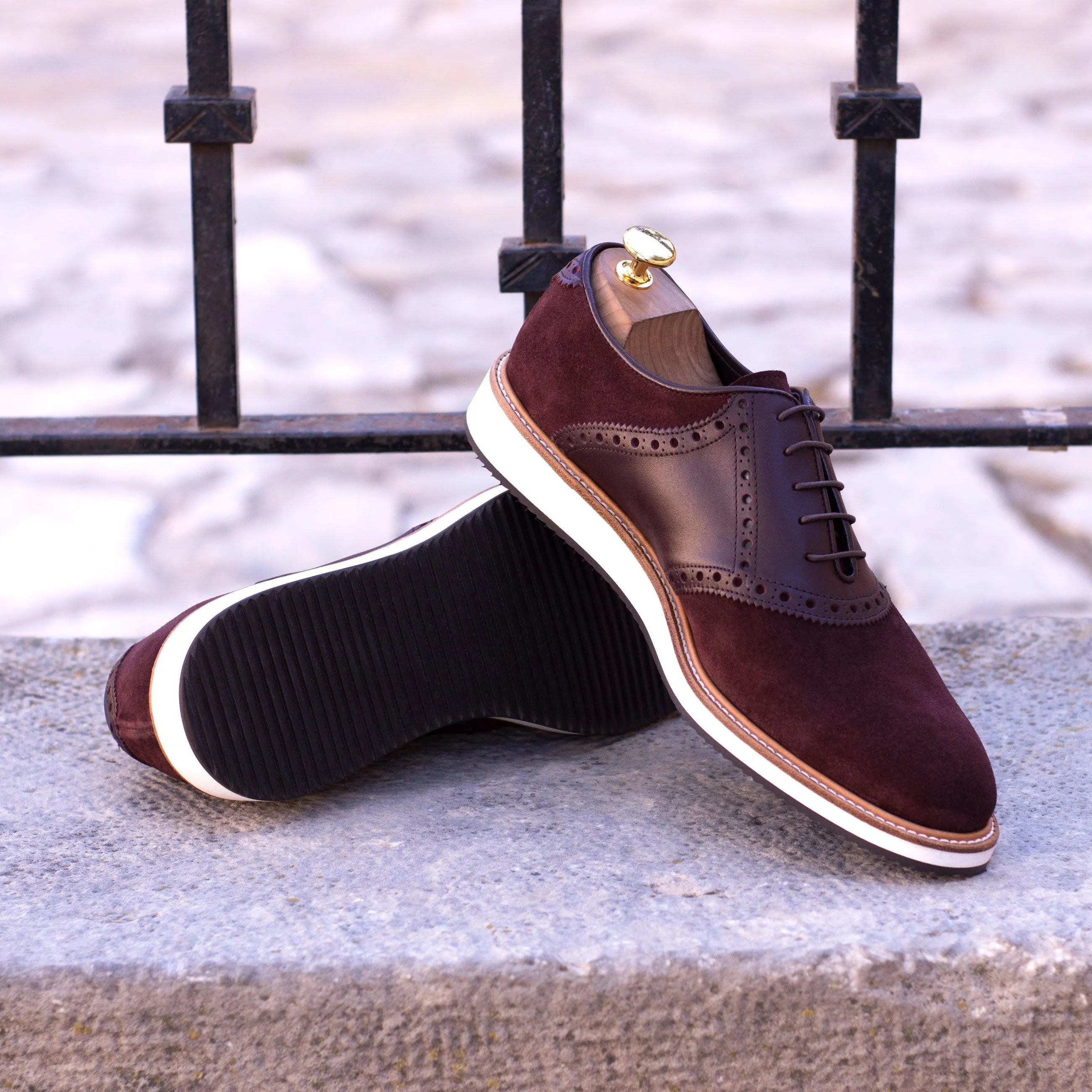 TR91 saddle shoes in burgundy leather, back view