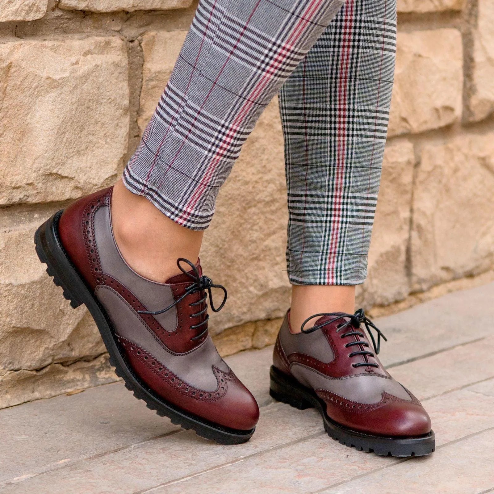 Delila ladies full brogue shoes in two-tone leather wingtip design