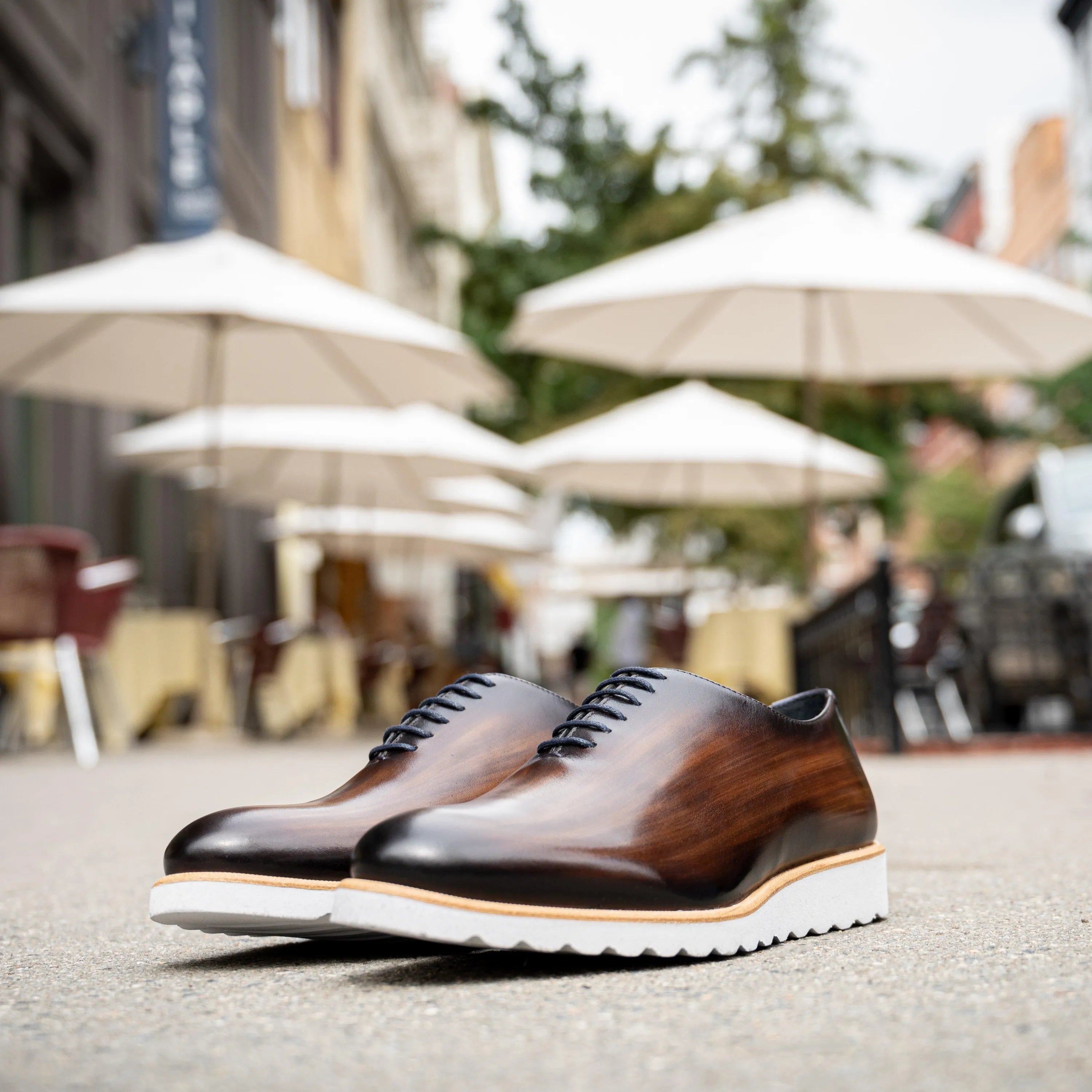 Dino Patina Wholecut II brown leather dress shoes with white soles