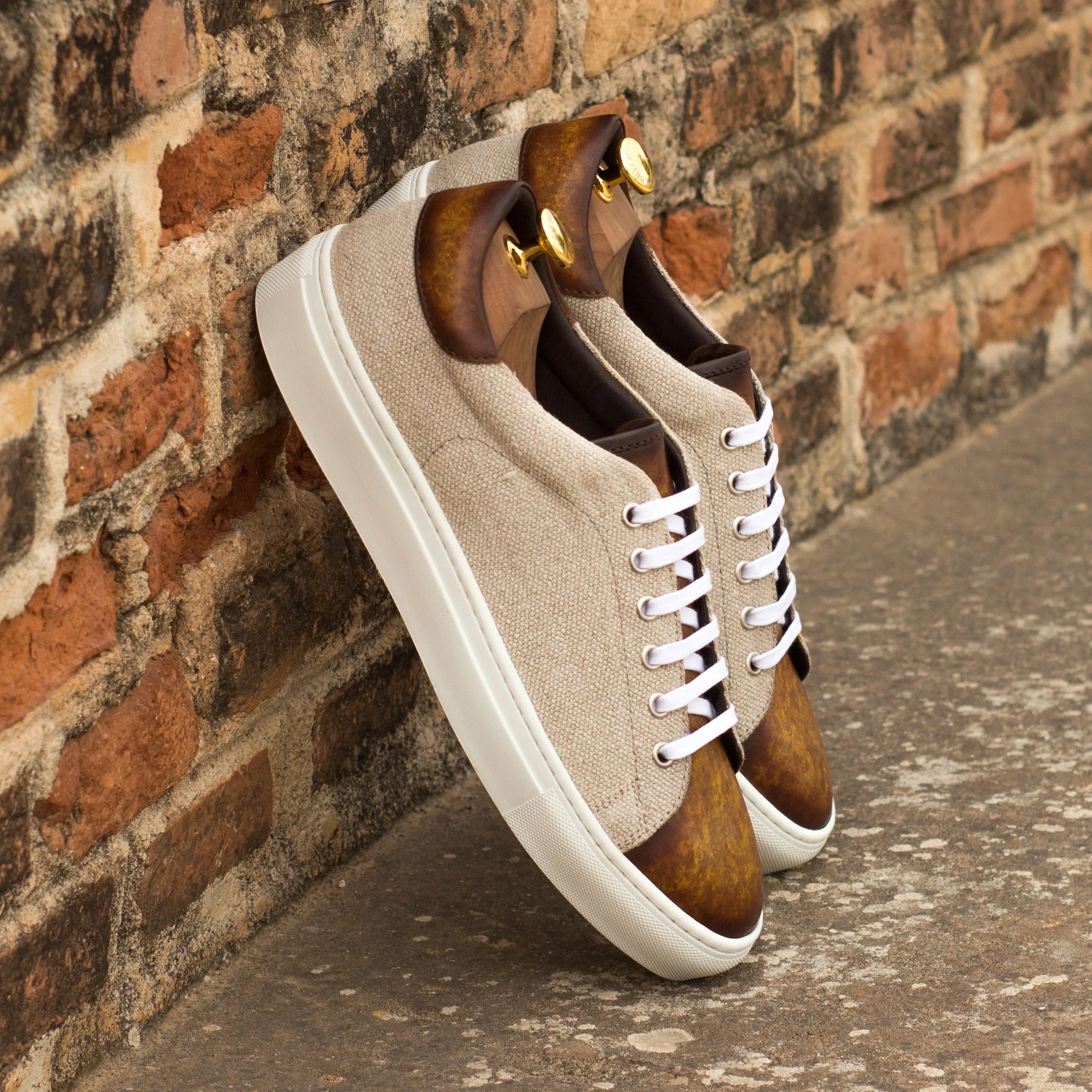 Makya trainer patina sneaker with stylish canvas and wooden shoe trees
